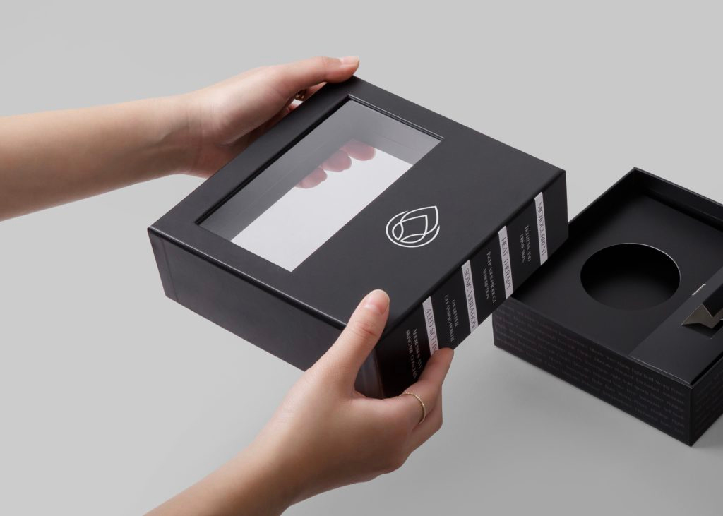 Why Matte vs. Glossy Finishes Matter in High-End Packaging?